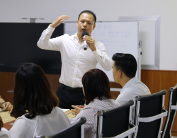 “矢志不渝追求卓越”粉色视频WWW在线观看下载董事长...